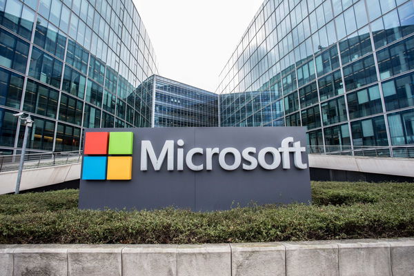 IA Microsoft  Opens A School at Issy Les Moulineaux