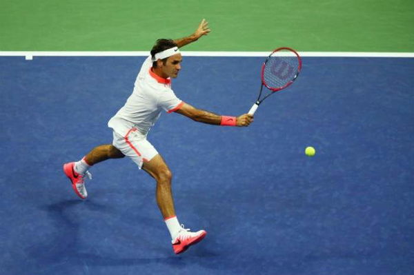 roger-federer-responds-to-boris-becker-the-sabr-is-not-disrespectful-