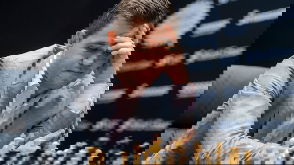#1 Chess Player Magnus Carlsen is shocked at his opponents 'God Level move' : r/PublicFreakout