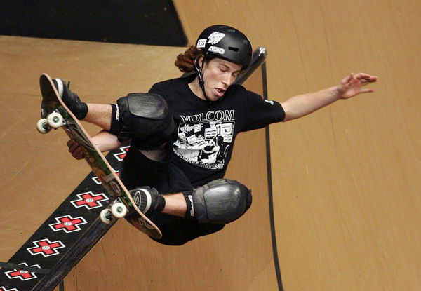 Shaun White Standup Skateparks Benefit Held Stock Photo 260061014