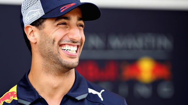 Daniel Ricciardo Brings Positive Energy - Renault Boss - EssentiallySports