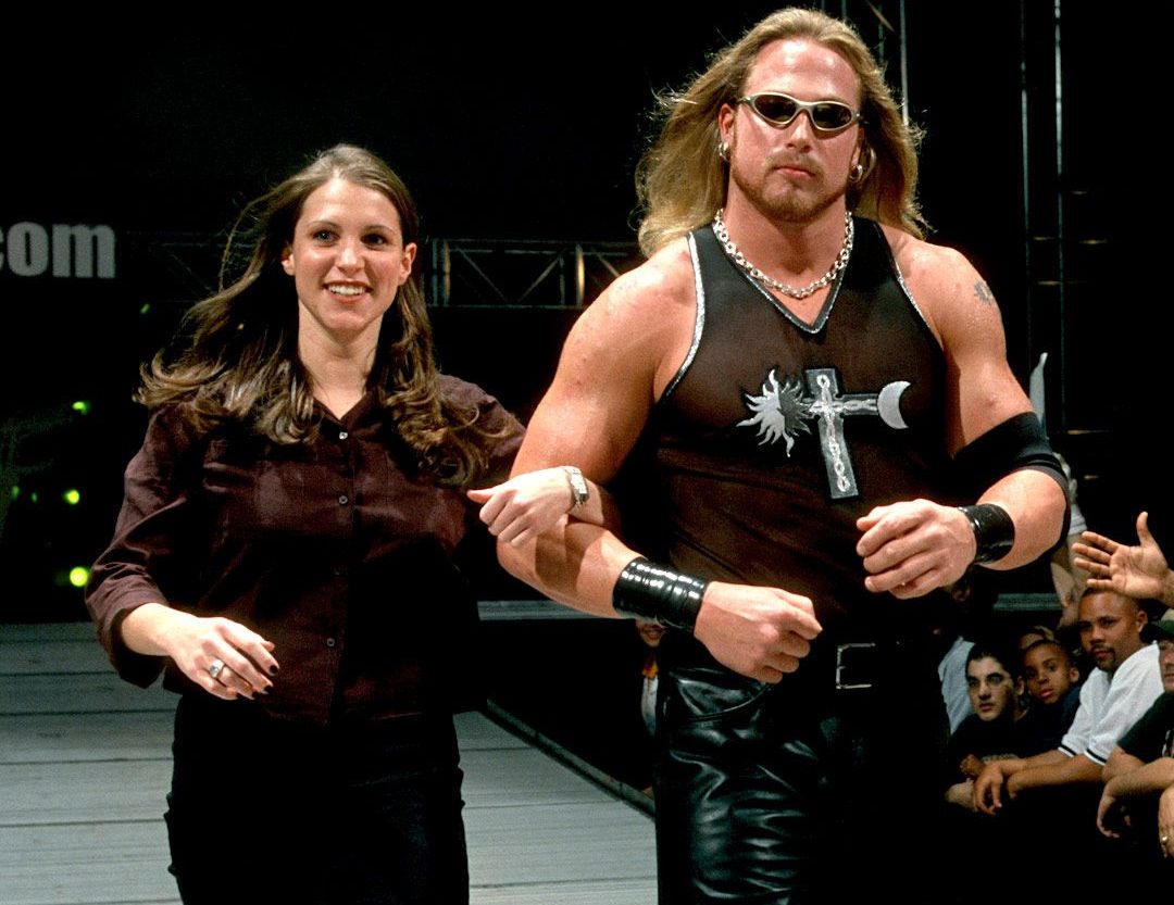 stephanie mcmahon and triple h 2000