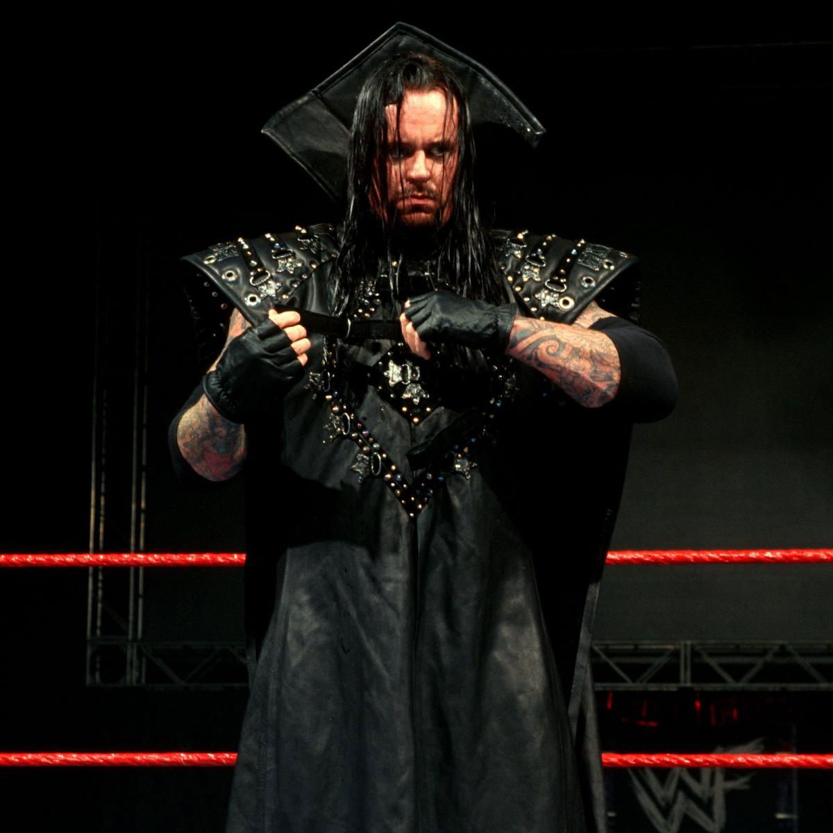 How Long Has The Undertaker Been Wrestling? - EssentiallySports