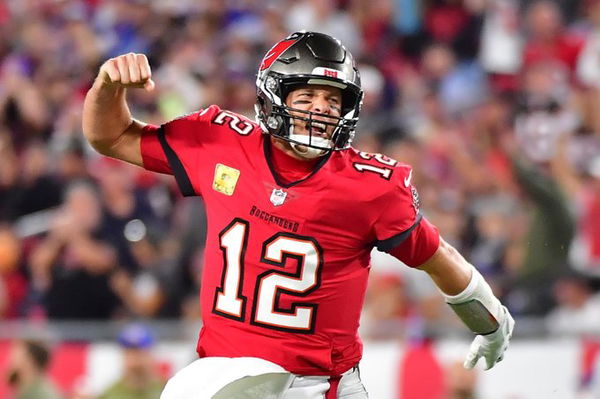 Tom Brady Wears Tampa Bay Buccaneers Jersey In First Official Photos –  Hollywood Life