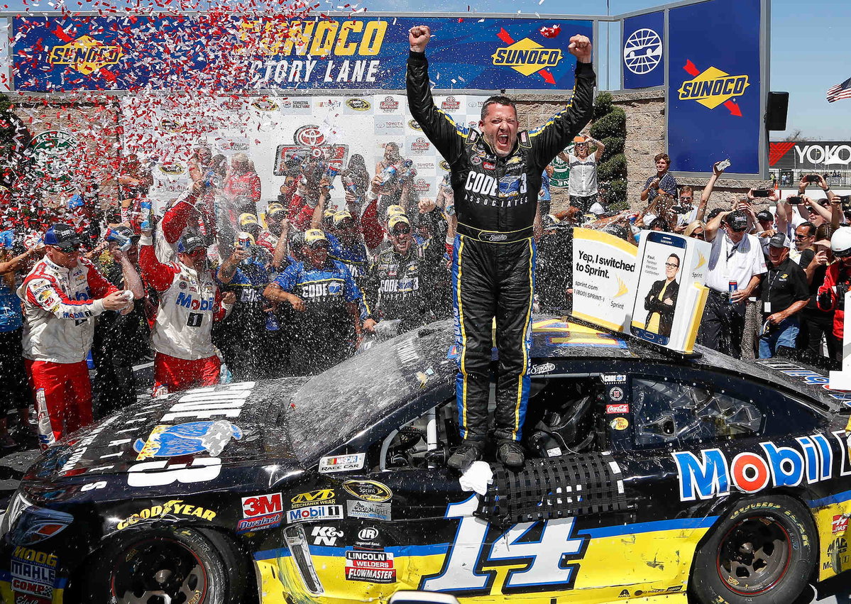 tony stewart sonoma win