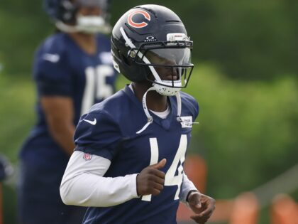 What Happened to Nahshon Wright? Bears CB Injures Leg vs Vikings